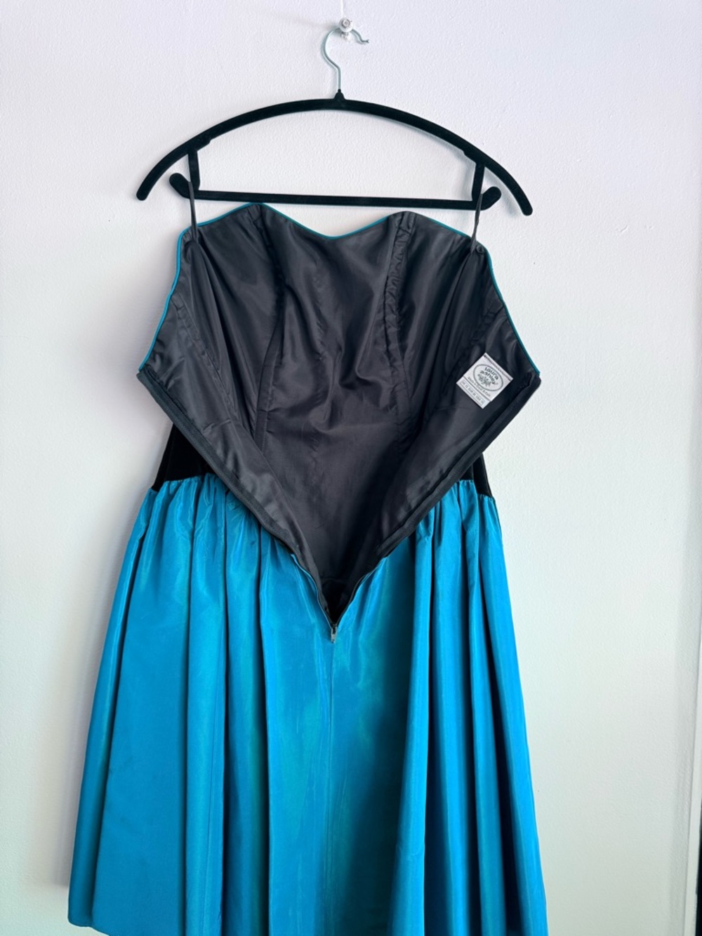 Vtg Laura Ashley 80s Strapless Velvet Cocktail Dress Size 10 RUNS SMALL (4-6) - Picture 6 of 9